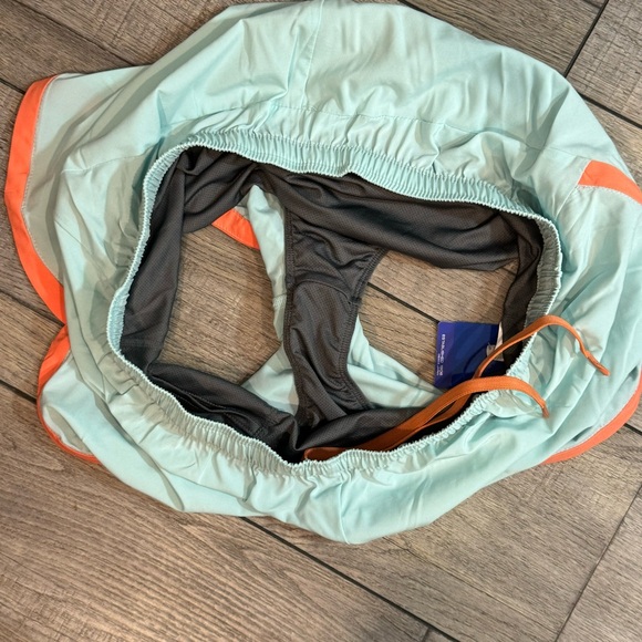 Mizuno Women's Impact Running Athletic Shorts Large - Picture 3 of 8